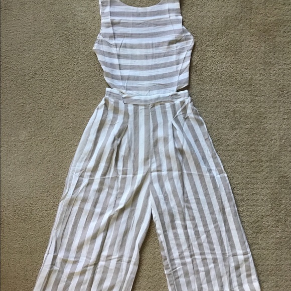 *SALE*❤️Sleeveless striped jumpsuit - Picture 5 of 6